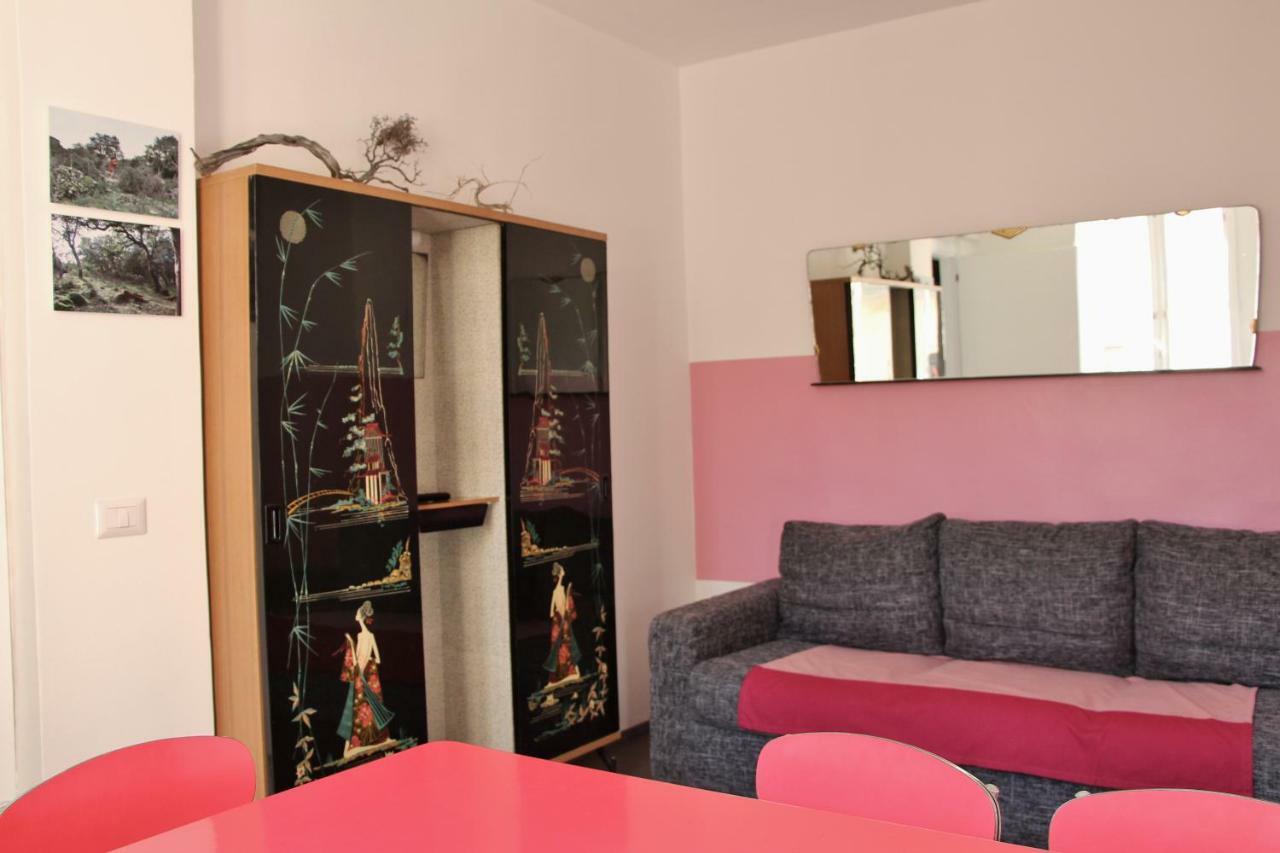 Appartamento Con Terrazza Panoramica In Marina. Cagliari Exteriör bild